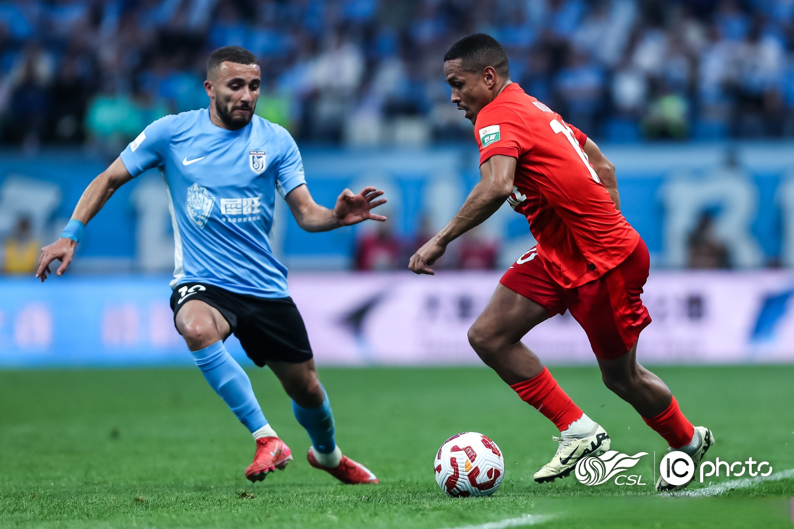 包含清晨西甲传出新动向，山东男篮状态回暖，管理层表态——引发热议，球队文化再被提及的词条