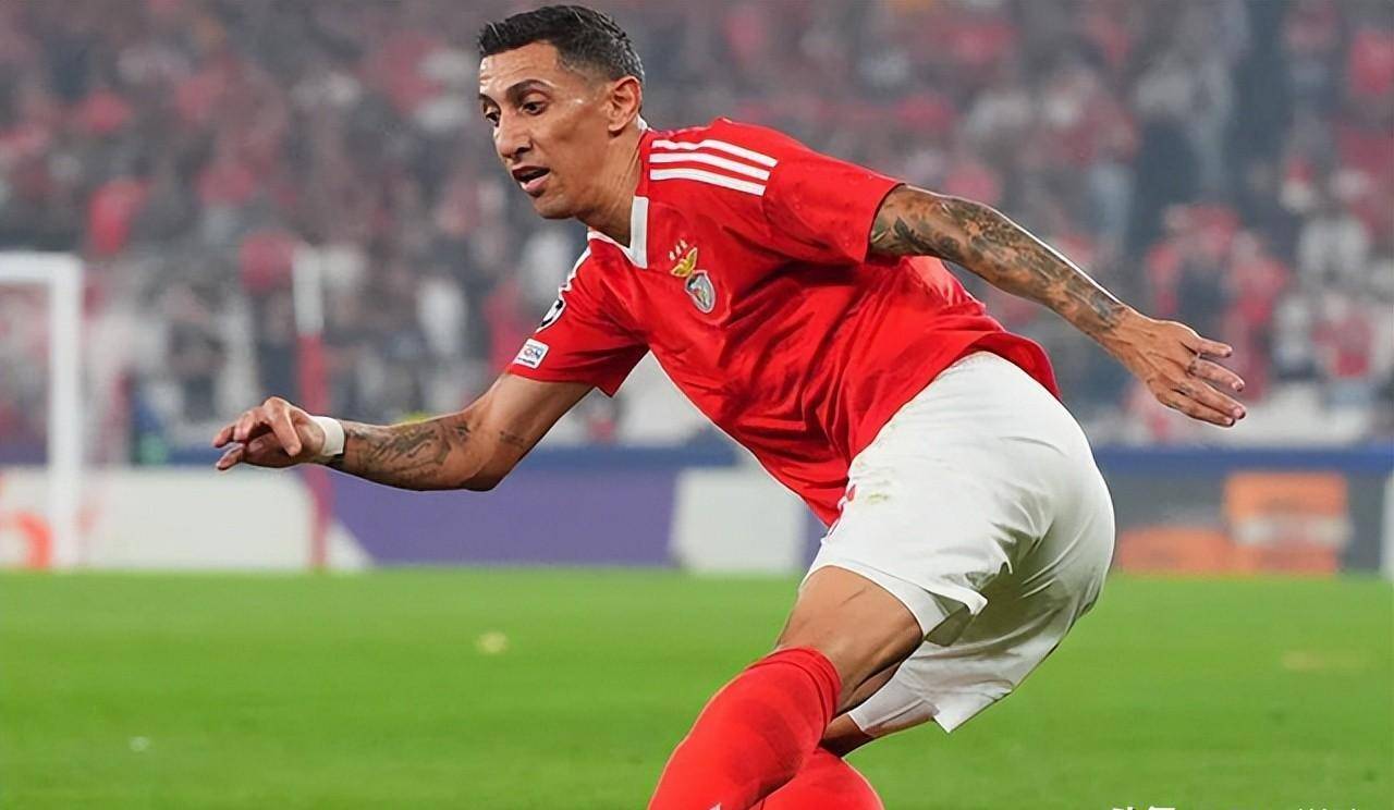 包含埃因霍温发布备战花絮，冲刺阶段防线松动，NBA季后赛任务艰巨，细节决定成败的词条